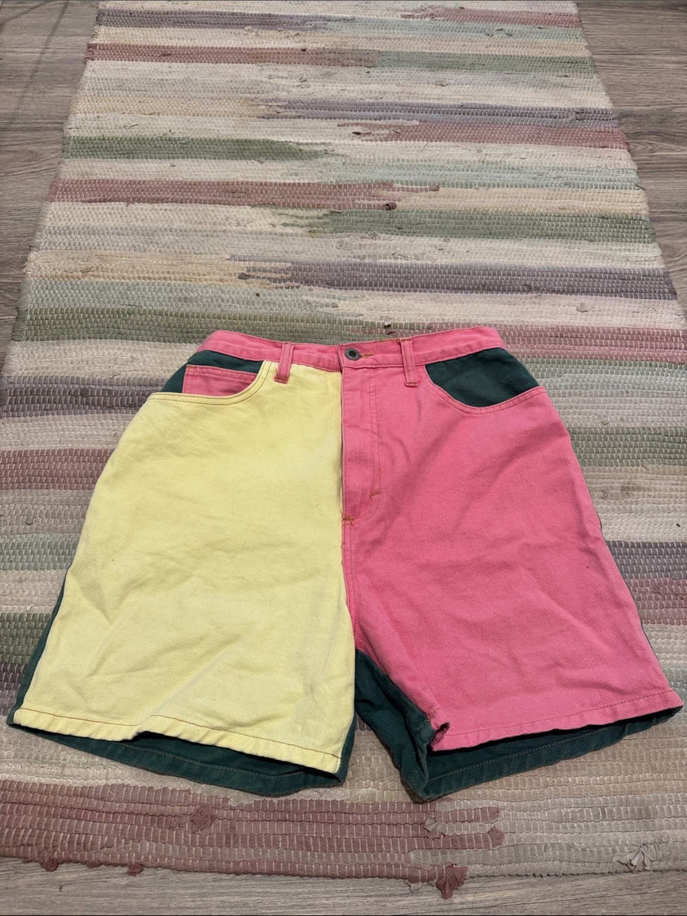 Vintage 90’s Colorblock Flat Front Women’s Shorts in Pink, Green & Yellow